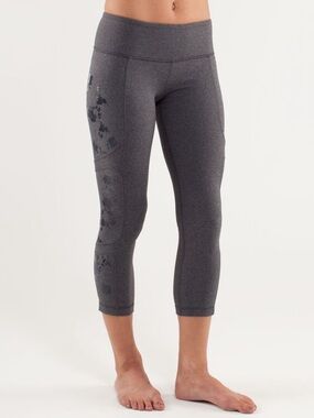 Lululemon Hold Me Close Crop - Heathered Deep Coal/Floral